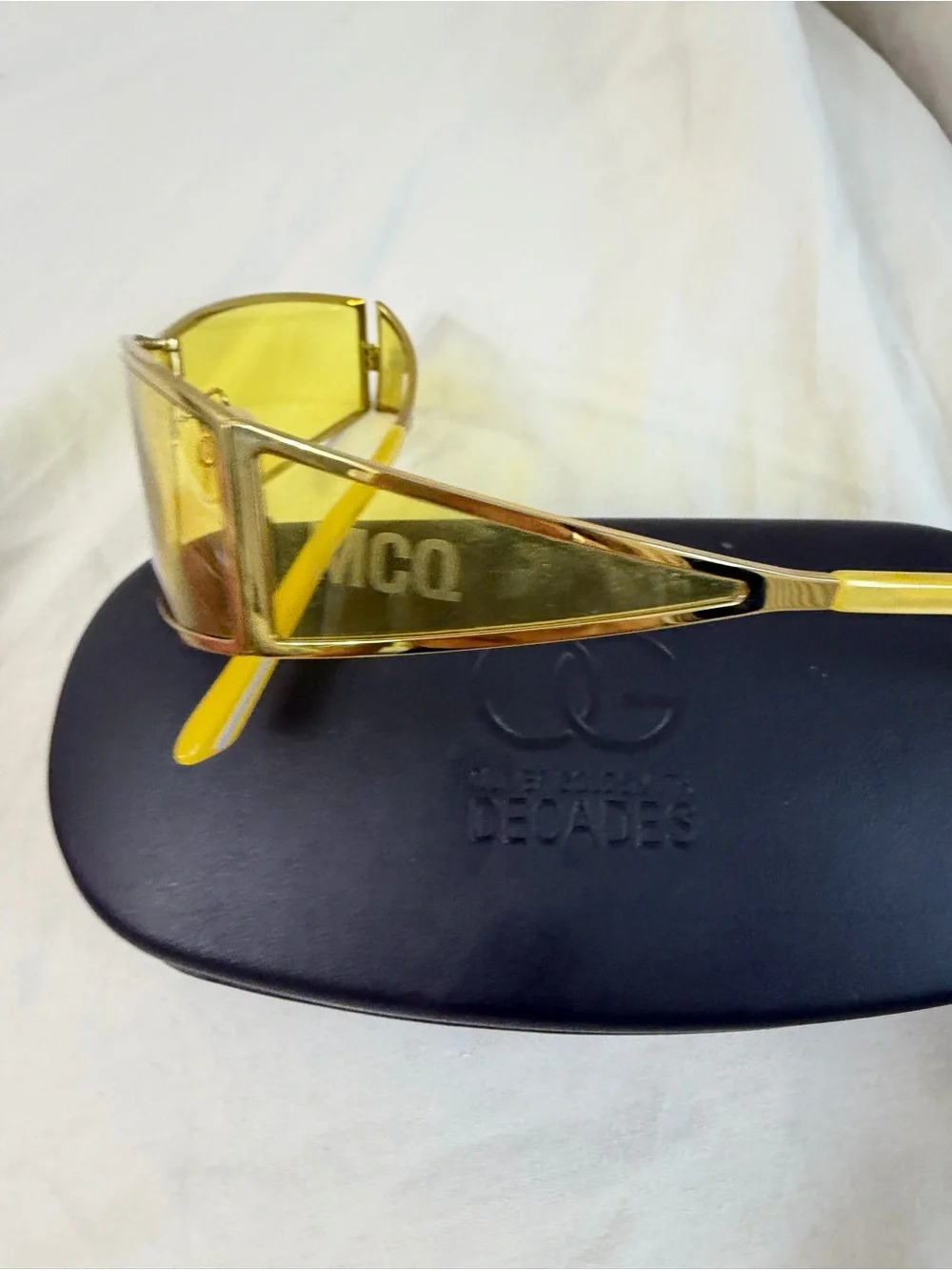 Mcq yellow shield sunglasses
